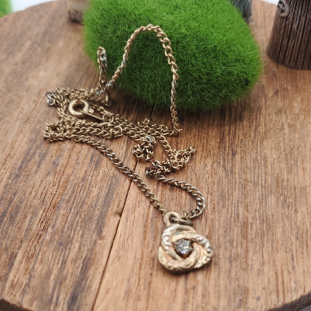 Elegant Gold Necklace with Heart Pendant 18 Inch N3837